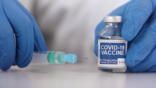 疫苗瓶和注射器视频