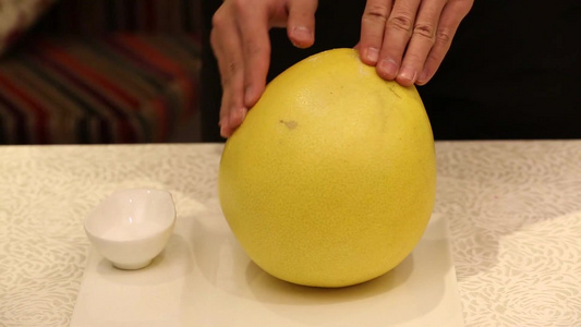 清洗柚子皮视频