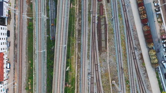 航拍色彩漂亮的高铁轨道铁轨交通道路视频