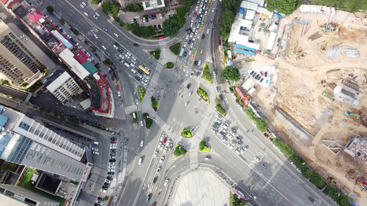 航拍路口街道十字路口公路视频