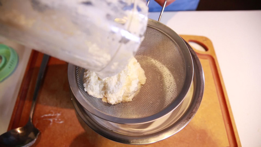 豆浆机榨汁机料理机过滤豆浆视频