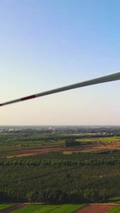 航拍大平原风车风力发电新能源视频