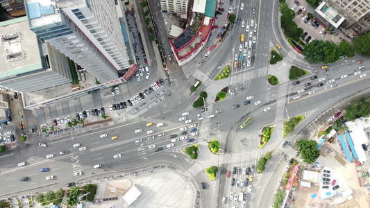 航拍路口街道十字路口公路视频