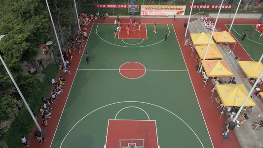 中小学校园篮球比赛活动视频