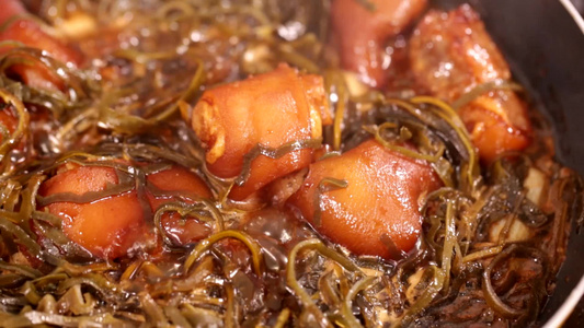 泡发海带海带炖猪蹄红烧猪蹄美食视频