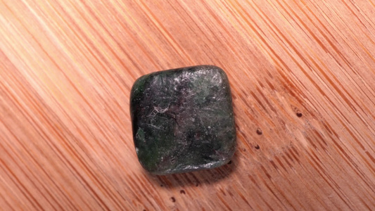 绿云母矿石视频