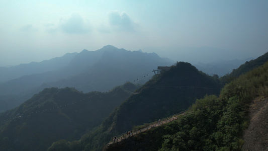 航拍湖南5A级旅游景区崀山山顶欣赏风景栈道4k素材[品赏]视频