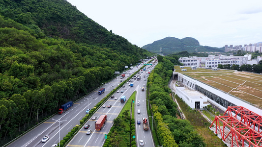 车水马龙的公路视频