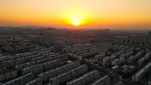 4K航拍城市夕阳落日[中小城市]视频