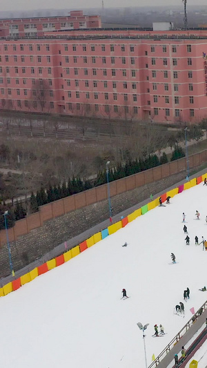 滑雪场航拍冬季运动119秒视频