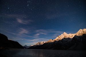 冰封然乌湖的星空9秒视频