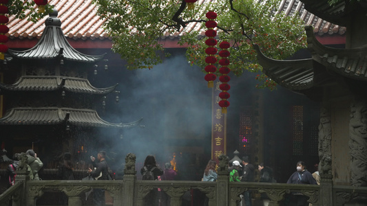 下雨天杭州寺庙唯美禅意古建筑视频