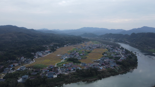 航拍南方丘陵村庄视频