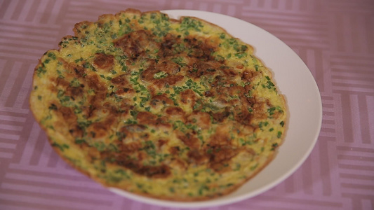 海鲜煎饼鸡蛋饼视频