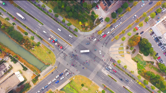 4K航拍城市十字路口交通视频