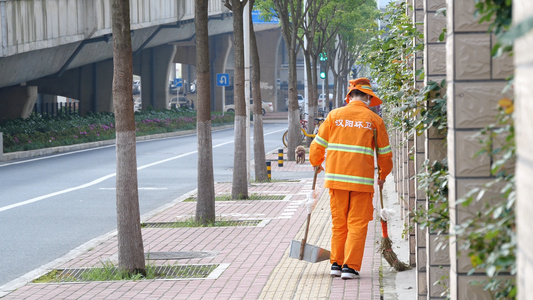 4K环卫工人清洁工清洁道路清扫垃圾劳动人民视频