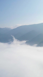 航拍震撼山脉山顶云海自然生态视频