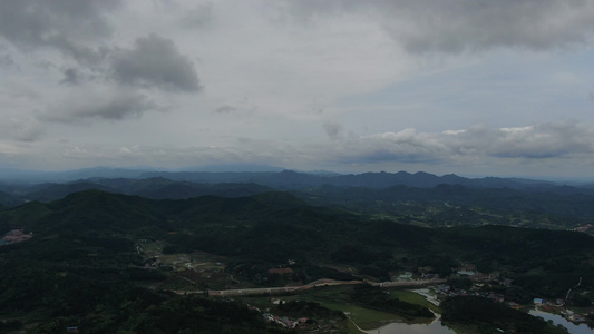 航拍大自然山川蓝天白云自然风景视频