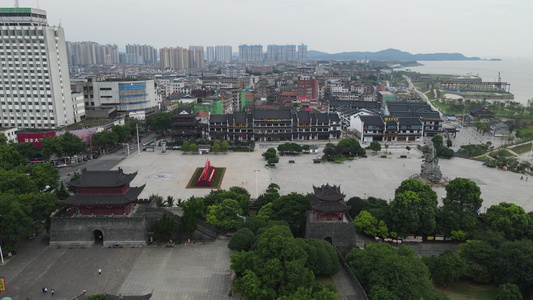 湖南岳阳巴陵广场航拍视频