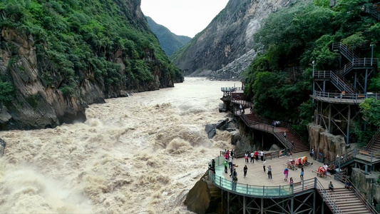 云南香格里拉虎跳峡景区航拍4k视频