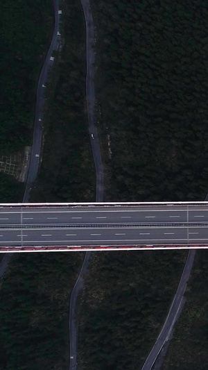 高清航拍高速矮寨特大桥俯拍轨道交通21秒视频