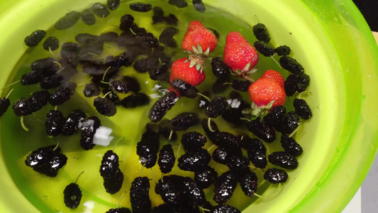 清洗莓果浆果水果视频