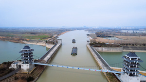 4K航拍淮安水上立交枢纽京杭大运河苏北灌溉总渠淮河43秒视频