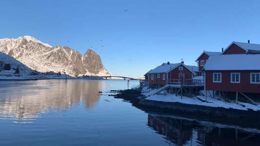 挪威罗弗敦群岛美丽的雷纳渔村视频