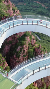 郑州伏羲山红石林玻璃环廊郑州航拍视频