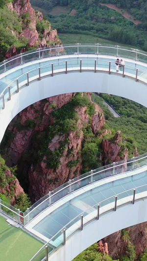 郑州伏羲山红石林玻璃环廊郑州航拍32秒视频