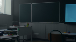 学校教室课桌椅环境14秒视频