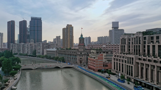 上海苏州河北岸历史建筑视频