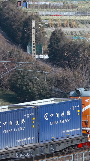 多角度拍摄铁轨货车火车运输素材合集物流运输70秒视频