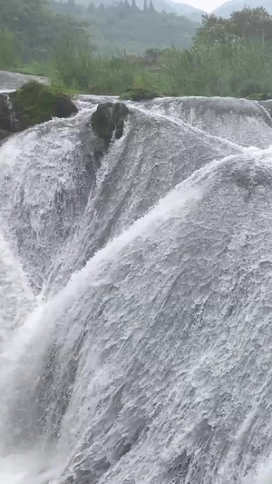 贵州黄果树瀑布景区的银链坠潭瀑布5A景区77秒视频