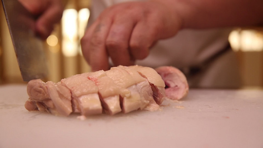 切鸡腿肉鸡腿剔骨 视频