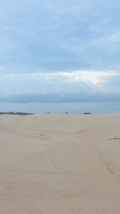 美奈白沙滩延时一半大海一半沙漠视频