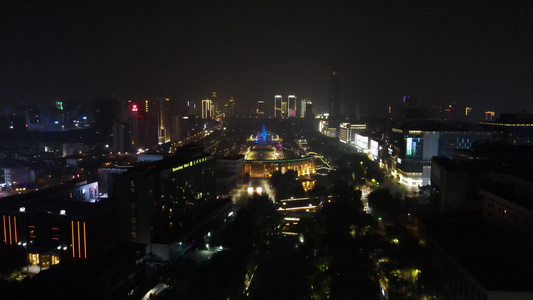 航拍山东济南泉城广场夜景灯光视频