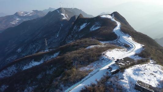 高山雪景视频