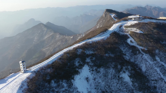 高山雪景视频