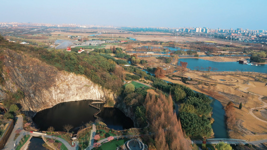 上海松江辰山植物园矿坑植物景观视频