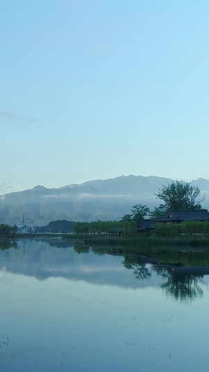 西安鄠邑区渼陂湖景区湖面航拍湖面倒影57秒视频