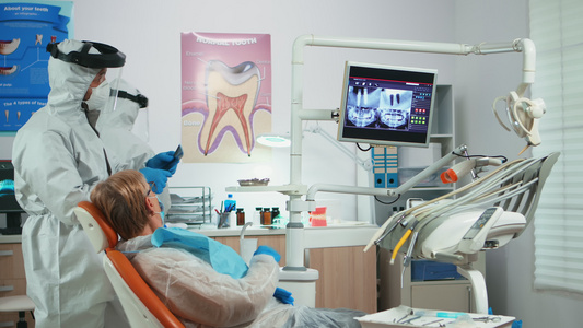 牙牙医面罩检查全腔口X光图像视频