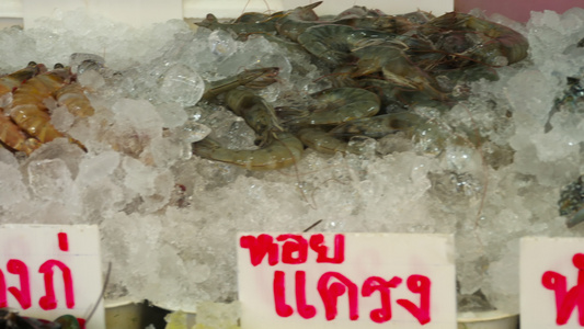 街头市场上的泰国新鲜海鲜海鲜视频