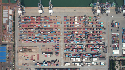 海边港口码头集装箱烟台港口航拍 视频