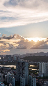 城市天际线日转夜延时时间流逝视频