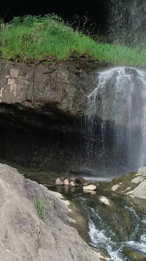 飞水岩瀑布无人机航拍49秒视频