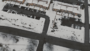 冬季无人驾驶飞机在郊区附近30秒视频