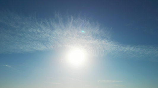 4K北方冬日暖阳阳光蓝天白云空镜视频