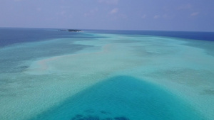 以清晰的环礁湖和明亮的沙土背景为例自然而然地放松度假胜地12秒视频