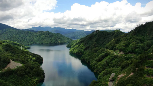 唯美水库水资源水利湖泊自然生态青山绿水航拍空镜[湖群]视频